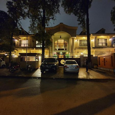 S Chalet Islamabad Exterior photo